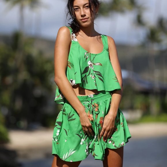 NEW XIX Palms Hana Top and Short Set - Picture 2 of 12